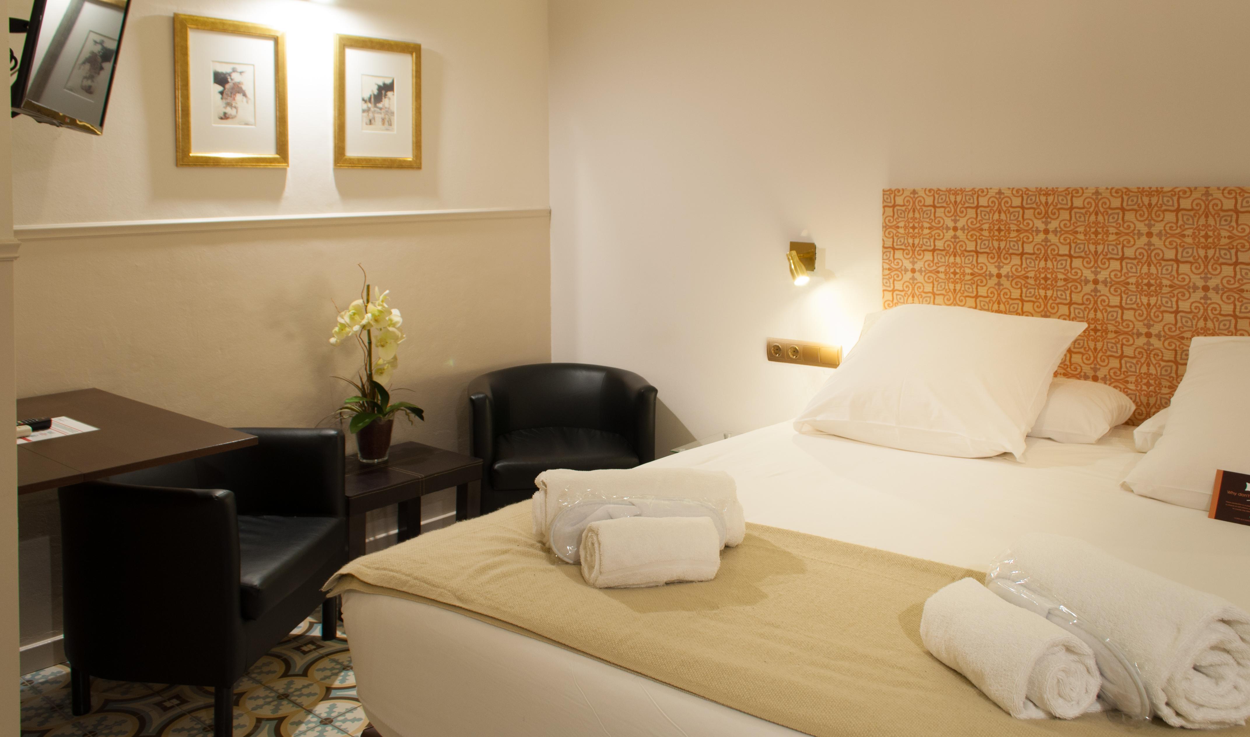 Mihlton Barcelona Boutique B&B (Adults Only) Ngoại thất bức ảnh