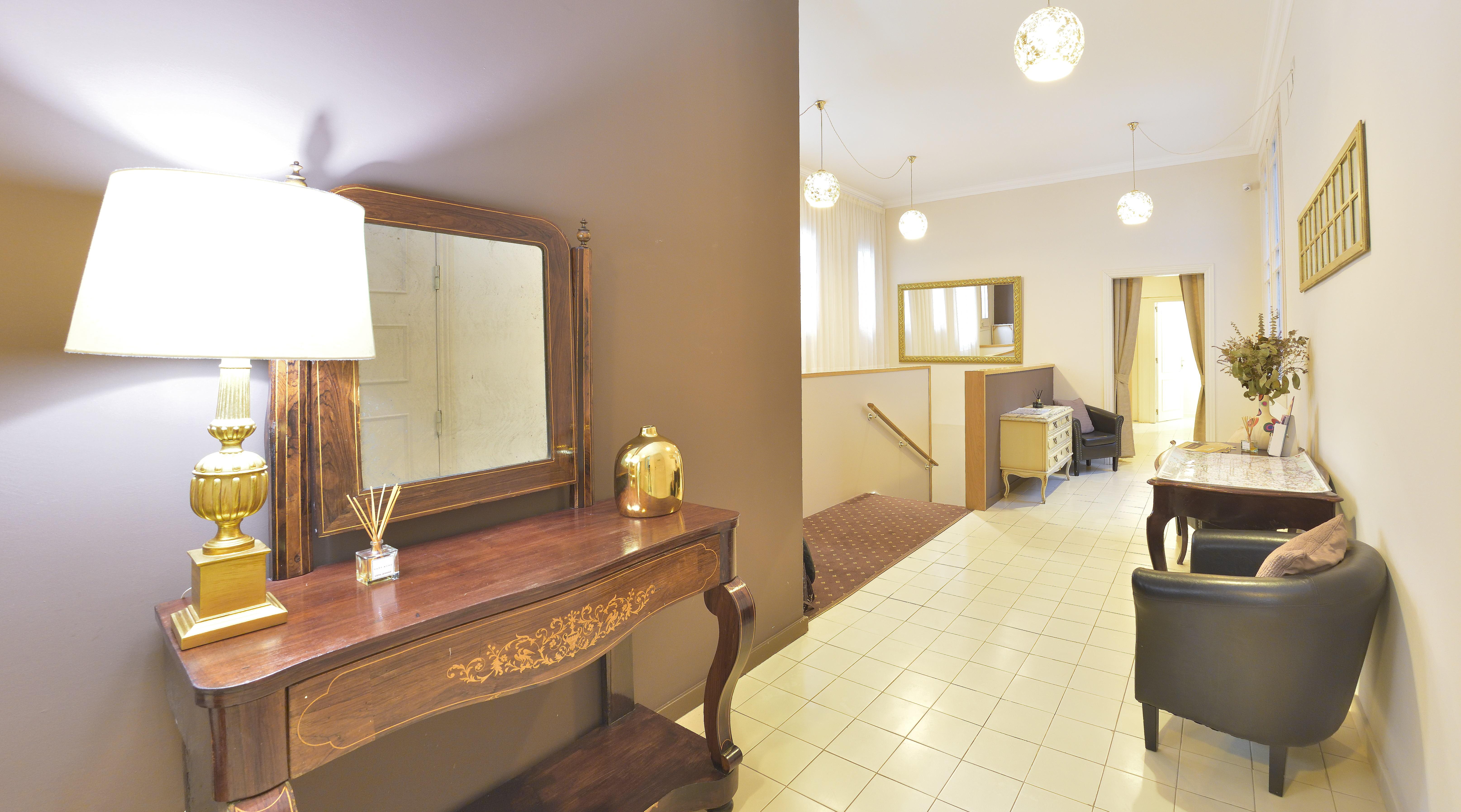 Mihlton Barcelona Boutique B&B (Adults Only) Ngoại thất bức ảnh