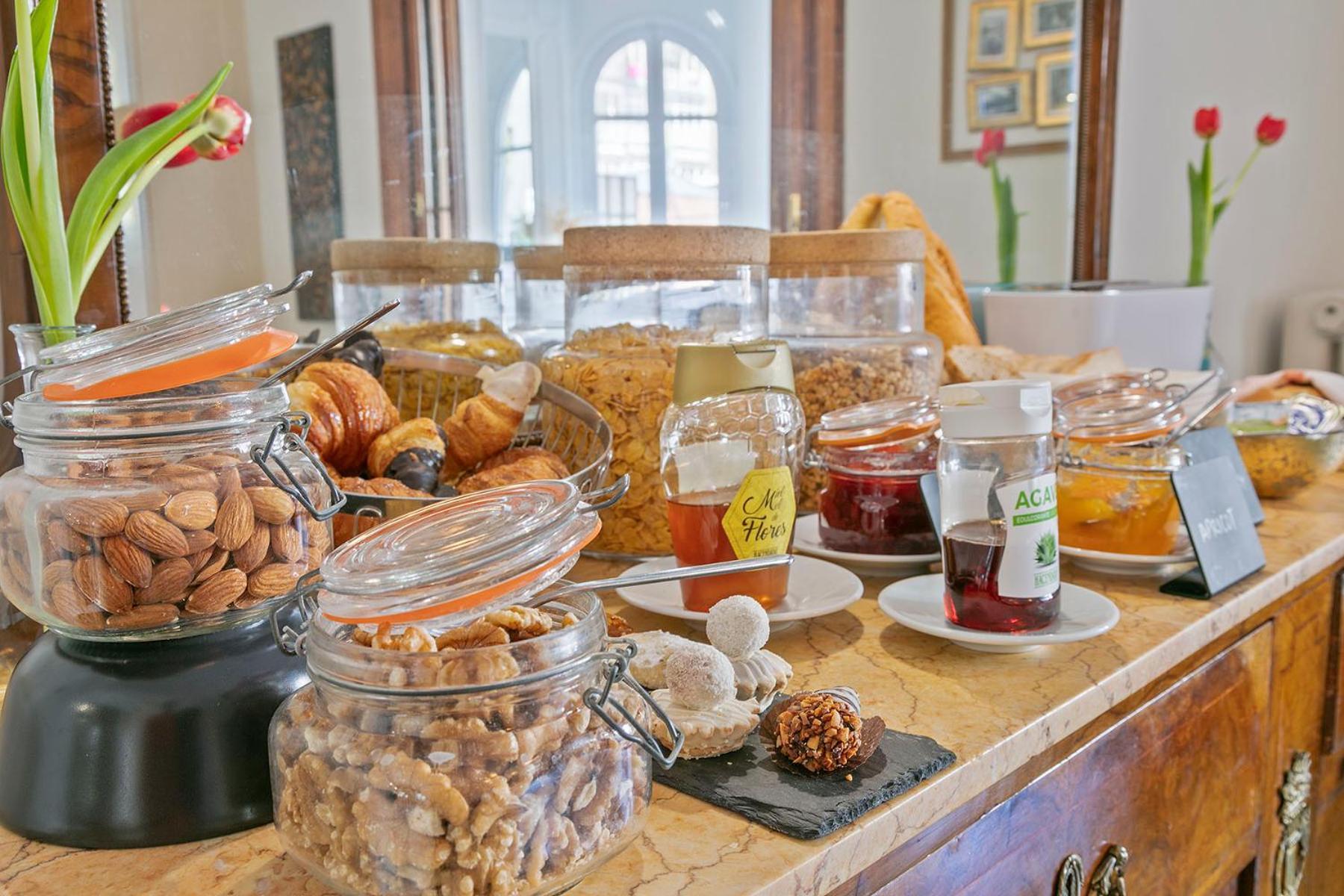 Mihlton Barcelona Boutique B&B (Adults Only) Ngoại thất bức ảnh